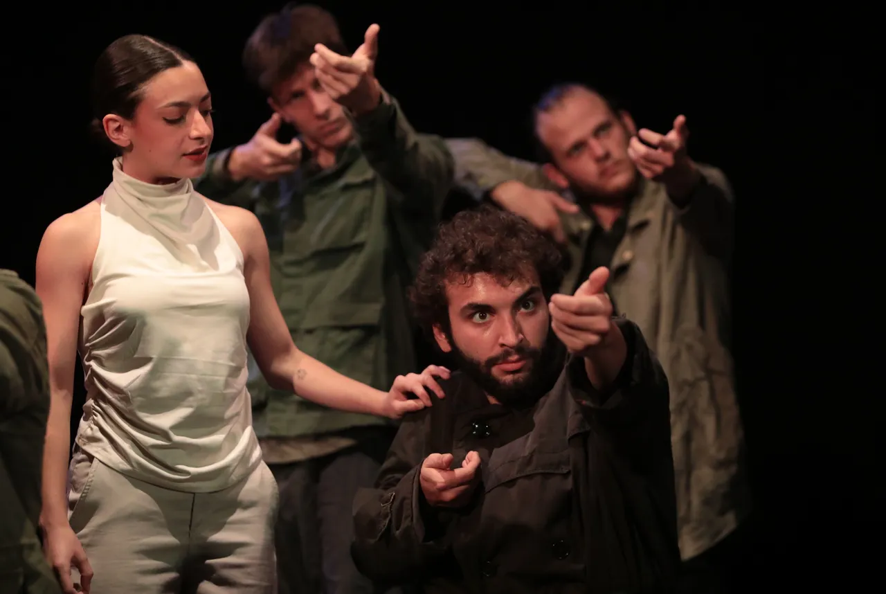 Accademia Internazionale di Teatro Roma - No Sense Ballade / Voci / Funambules … - Anno Accademico 2025/2026 - foto 20