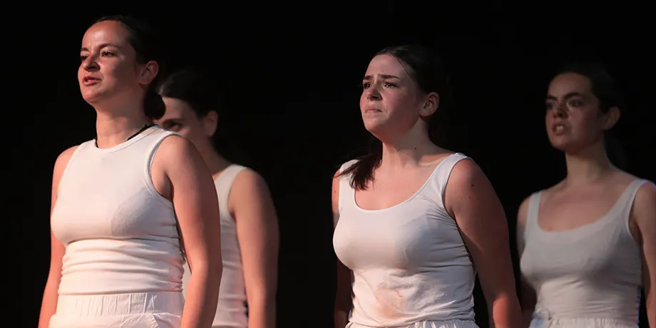 Accademia Internazionale di Teatro Roma - Tanti sono i sentieri / Sinfonia / Fà…volare … - Anno Accademico 2023/2024 - foto 6