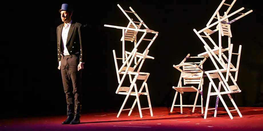Accademia Internazionale di Teatro Roma - Al di là del muro / Ballata per anime sole / Le mutevoli forme dell'Amore … - Anno Accademico 2019/2020 - foto 16