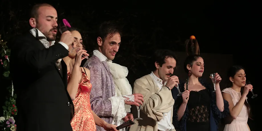 Accademia Internazionale di Teatro Roma - Assurde discrepanze / Le visioni di Prospero: viaggio nelle opere di Shakespeare / Così è la farsa così è la vita: Bang … - Anno Accademico 2018/2019 - foto 11