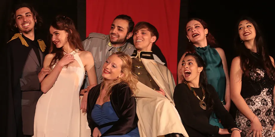 Accademia Internazionale di Teatro Roma - Assurde discrepanze / Le visioni di Prospero: viaggio nelle opere di Shakespeare / Così è la farsa così è la vita: Bang … - Anno Accademico 2018/2019 - foto 30