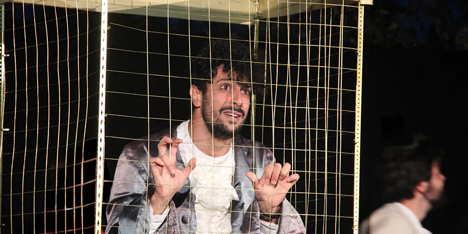 Accademia Internazionale di Teatro Roma - Assurde discrepanze / Le visioni di Prospero: viaggio nelle opere di Shakespeare / Così è la farsa così è la vita: Bang … - Anno Accademico 2018/2019 - foto 36