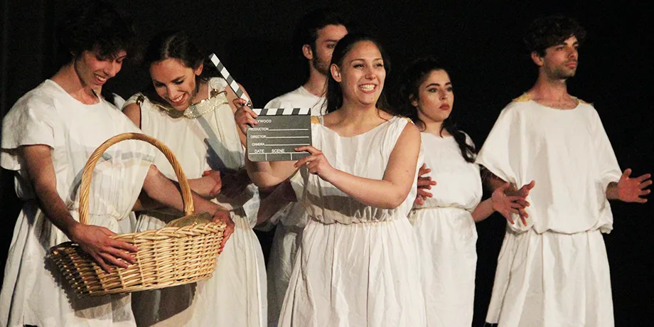 Accademia Internazionale di Teatro Roma - Assurde discrepanze / Le visioni di Prospero: viaggio nelle opere di Shakespeare / Così è la farsa così è la vita: Bang … - Anno Accademico 2018/2019 - foto 49