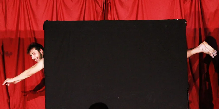 Accademia Internazionale di Teatro Roma - Il Minotauro / Il lato oscuro della farsa: Noises Off, Rumors, Letto ovale, Il nome del figlio / La la Fiera … - Anno Accademico 2017/2018 - foto 11