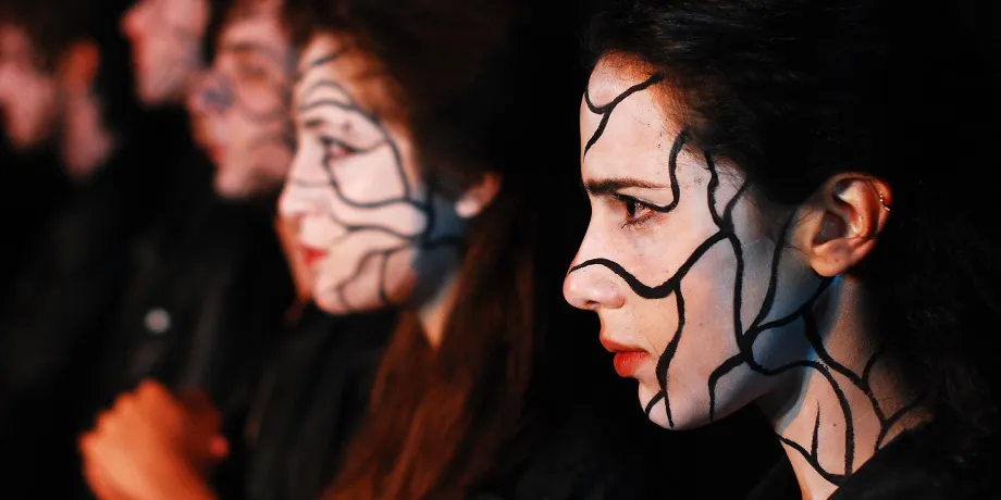 Accademia Internazionale di Teatro Roma - Cassandra / Favolerie e non / Drin Dream … - Anno Accademico 2014/2015 - foto 21