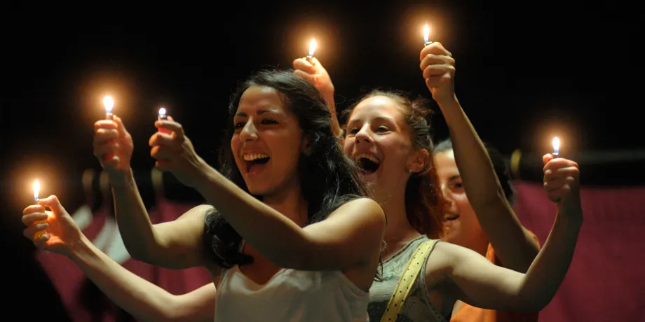 Accademia Internazionale di Teatro Roma - Antigone / Lettere da Granada / Coming Godot - Anno Accademico 2009/2010 - foto 1