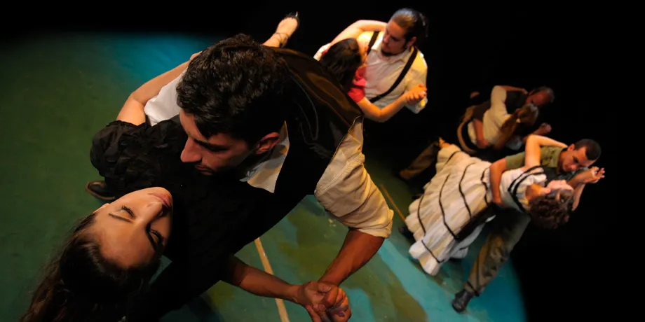 Accademia Internazionale di Teatro Roma - Antigone / Lettere da Granada / Coming Godot - Anno Accademico 2009/2010 - foto 12