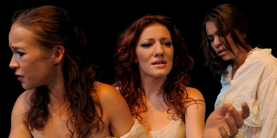 Accademia Internazionale di Teatro Roma - Antigone / Lettere da Granada / Coming Godot - Anno Accademico 2009/2010 - foto 24