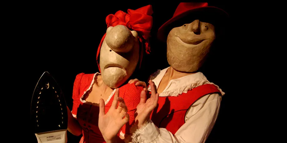 Accademia Internazionale di Teatro Roma - La Tauromachia / Aspettando Godot / Lanterne Rosse … - Anno Accademico 1999/2000 - foto 1